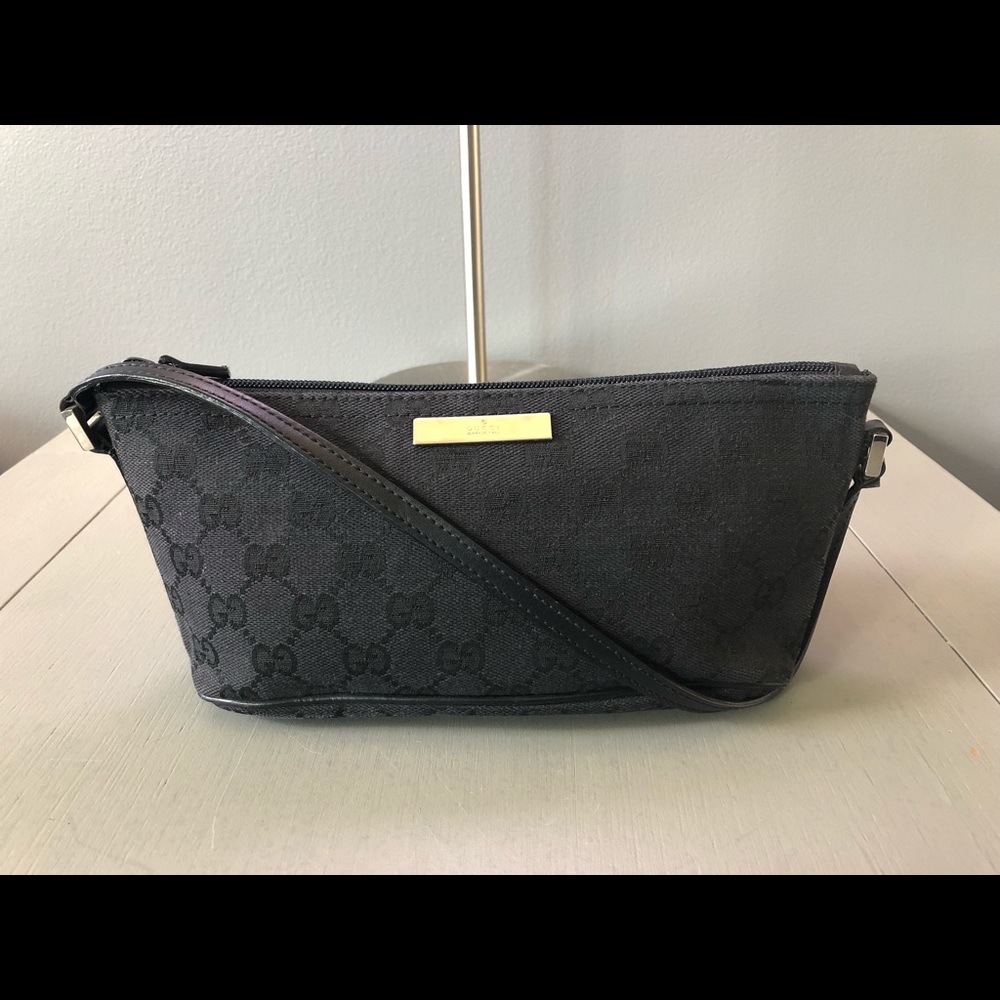 ❌Gucci signature monogram guccissima boat pochette